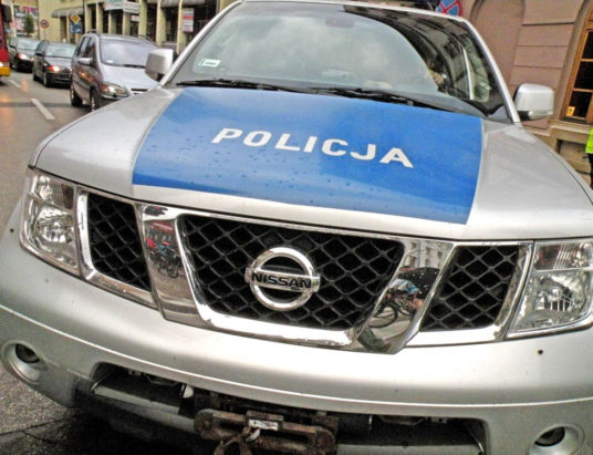 Po pijaku i bez prawa jazdy uciekał przed policją