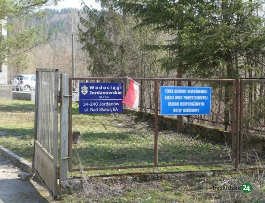 Jordanów: Felerne studnie