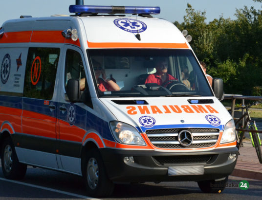 Zdrowie na budowie! Pijany operator koparki najechał na stopę kolegi – też nietrzeźwego!