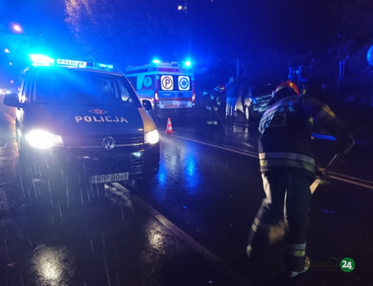 Zderzenie osobówek na Karpackiej