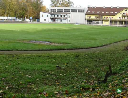 Cieszyn: Trzy oferty na modernizację miejskiego stadionu