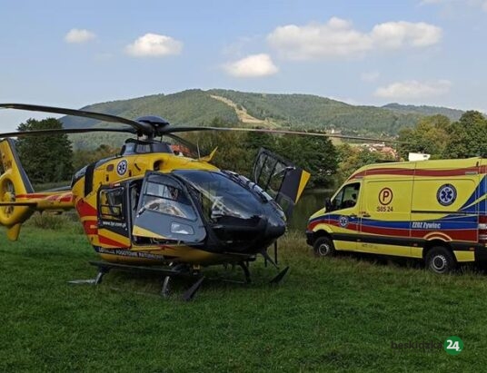 Czernichów: Ratowali mężczyznę z urazem głowy