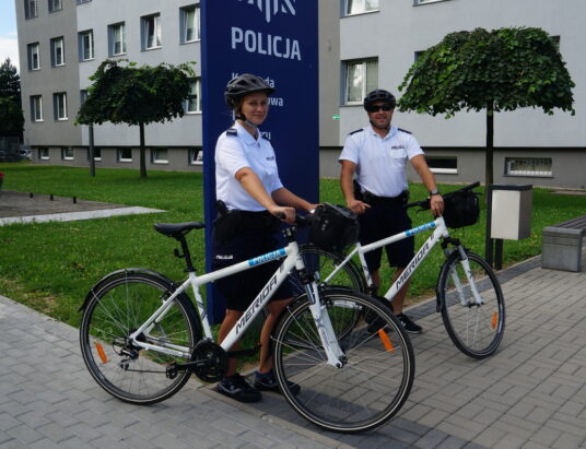 Żywieccy policjanci na rowerach. Dwa kółka w ciasnych miejscach są niezastąpione