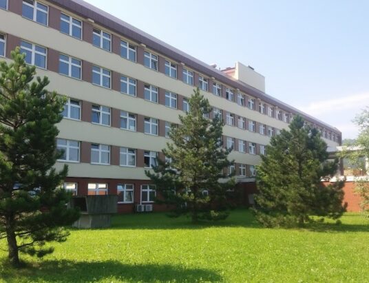 Nowy sprzęt do rehabilitacji i większe bezpieczeństwo personelu w Szpitalu Wojewódzkim