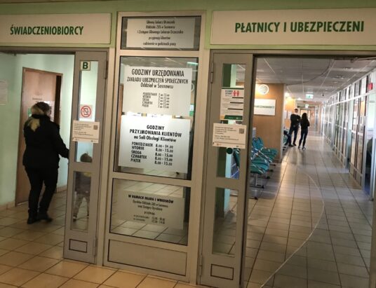 Wstrzymane 800+ dla obywateli Ukrainy. Będą musieli złożyć nowe wnioski i spełnić istotne warunki