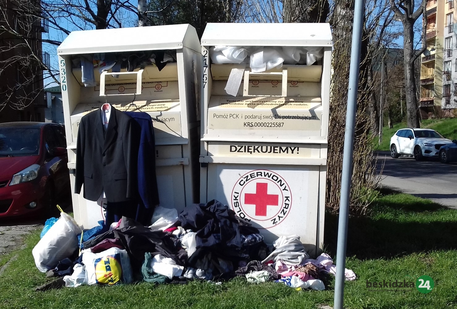 Ustroń znalazł sposób na zużyte tekstylia. Pomarańczowe worki ułatwieniem dla mieszkańców