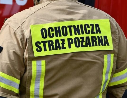 Spory pożar dworku w Wiśle Jonidle. Trwa akcja gaśnicza