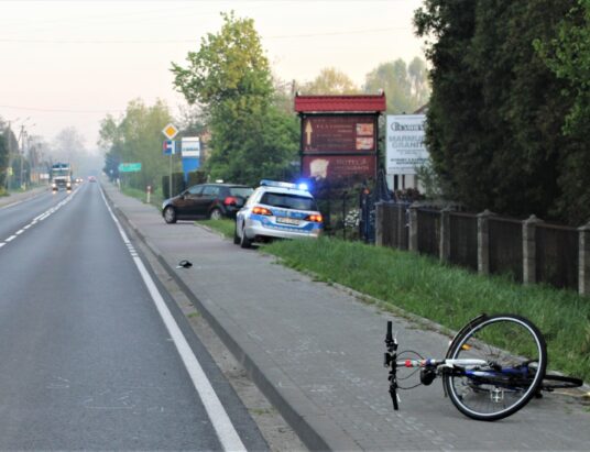Wypadek w gminie Oświęcim. Potrącony został rowerzysta – foto