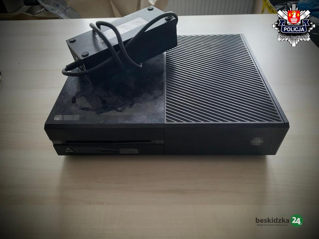 Napadli z gazem pieprzowym i ukradli konsolę