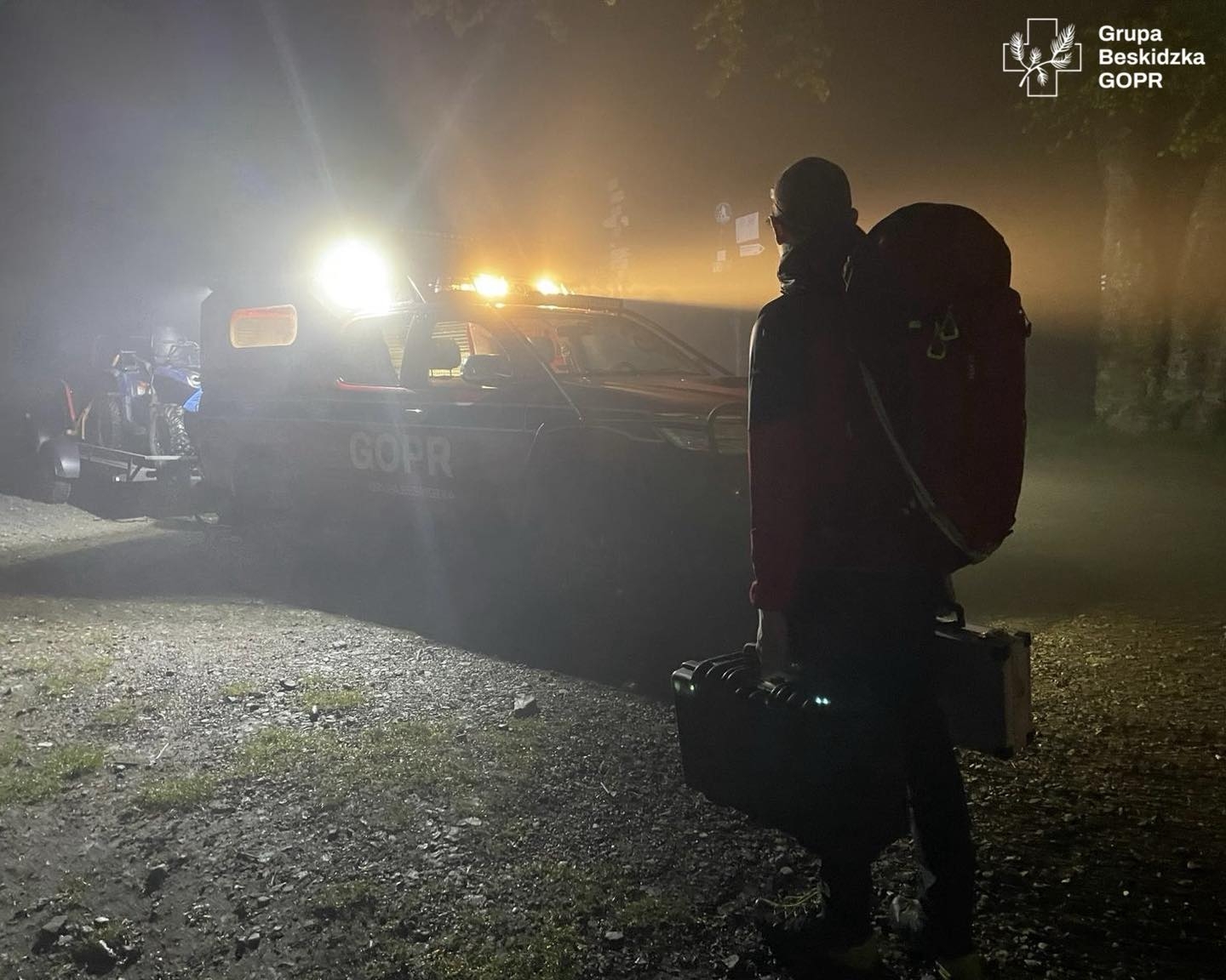 Szukali matki z dzieckiem w masywie Magury. W schronisku zostały rzeczy osobiste – foto