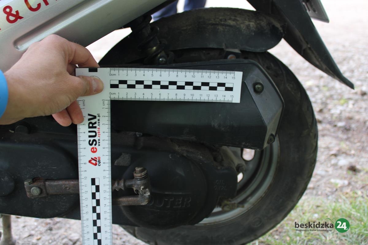 Skuterem uderzył w volkswagena