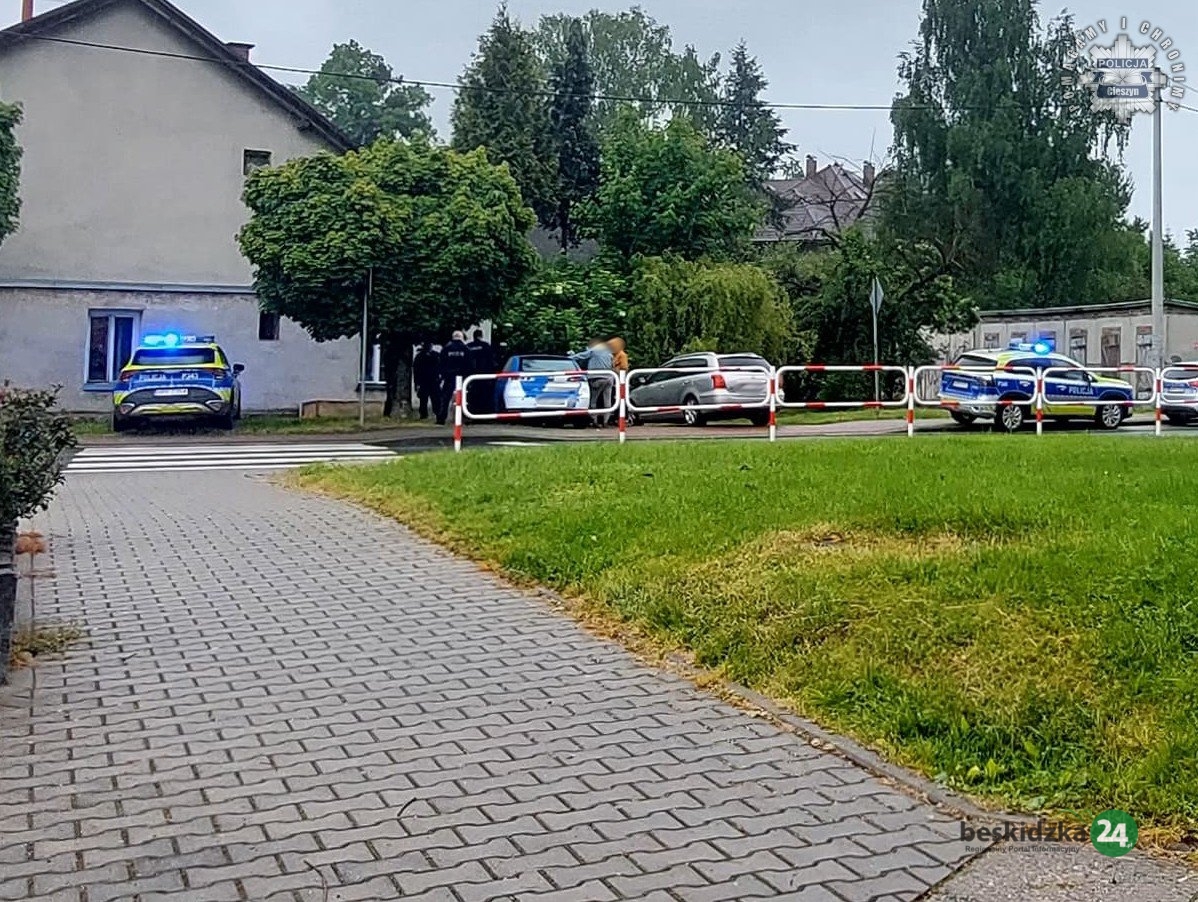 Skoczów. Sprawcy rozboju zatrzymani po szybkiej interwencji. Grozi im długoletnia odsiadka