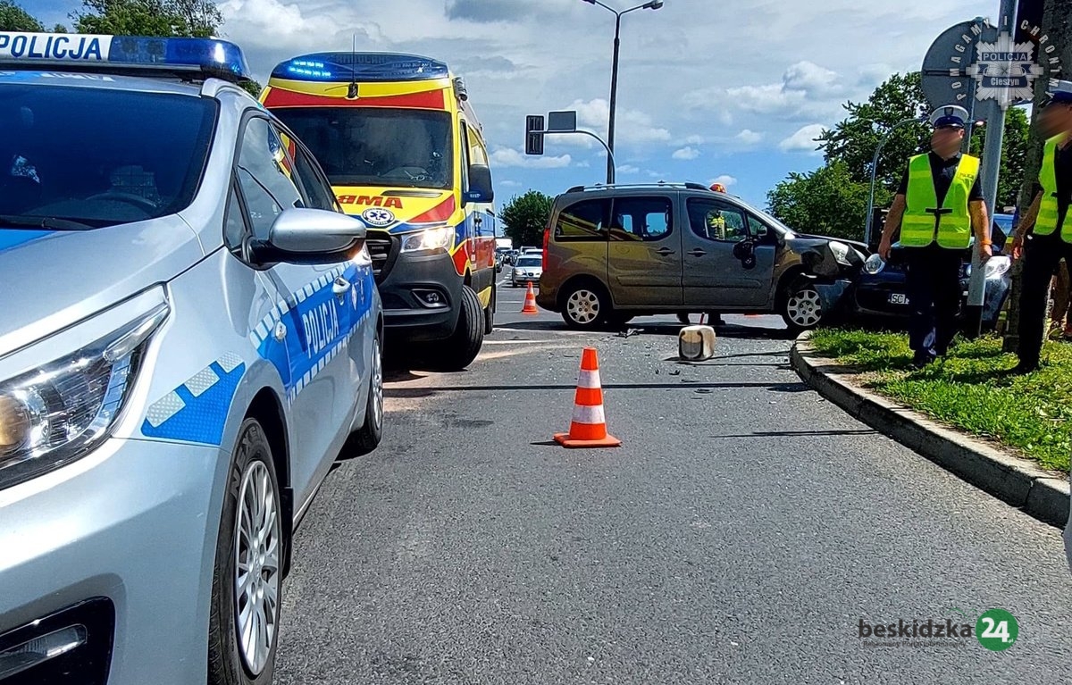 Wpadek i kolizja w Skoczowie. Sprawcą prawdopodobnie ten sam kierowca