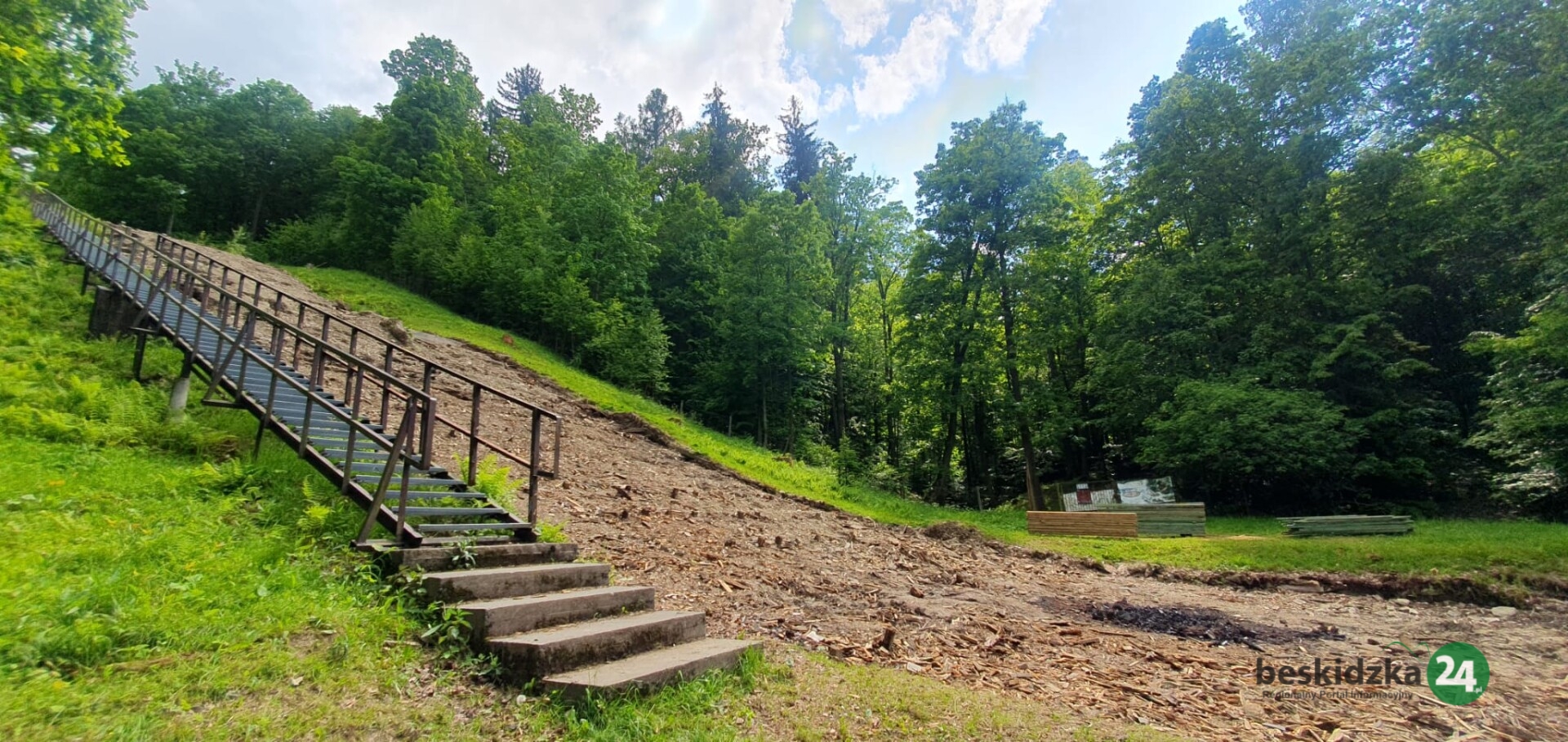 Trwa remont skoczni w Bystrej. Radni powiatu wsparli inwestycję
