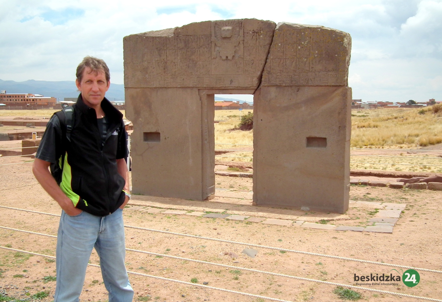Poszukiwacz przygód. Zwiedza świat “krótkimi skokami”
