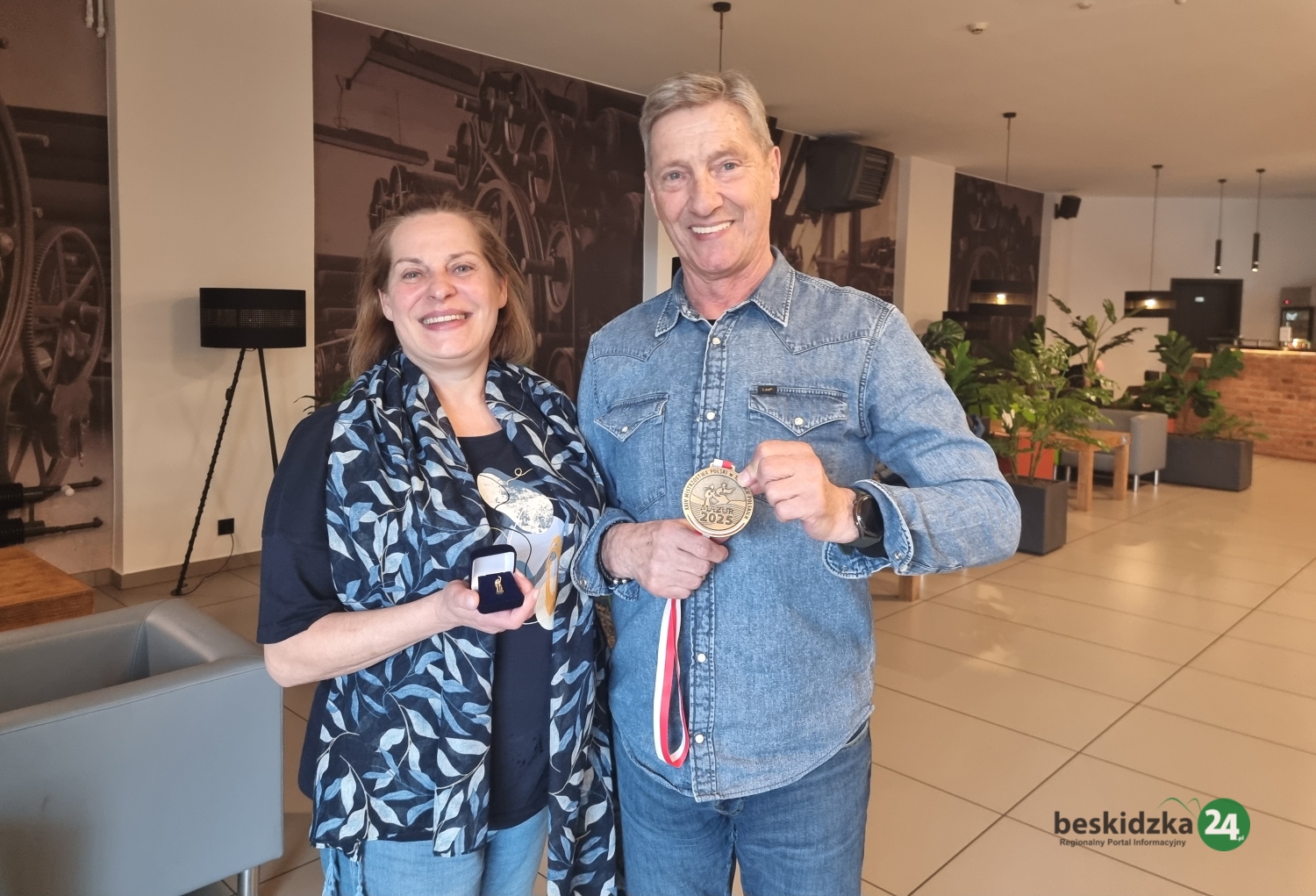 Oni płyną po parkiecie! Bielscy tancerze-seniorzy po raz kolejny mistrzami Polski