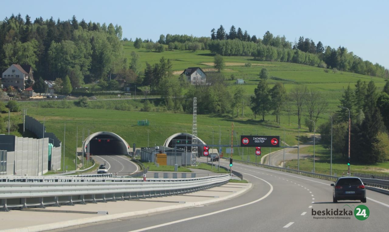 Ograniczenia w tunelu na S7 w Naprawie
