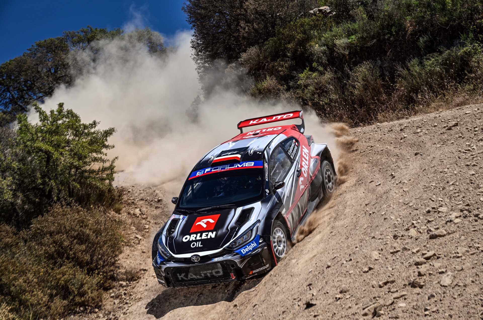 Kajetanowicz ponownie w akcji. Ustronianin ogłasza gotowość przed Rajdem Sardynii