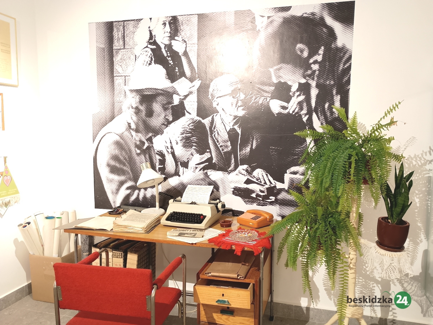 Afisze, rekwizyty i sentymenty. Wystawa na półwiecze ROK-u