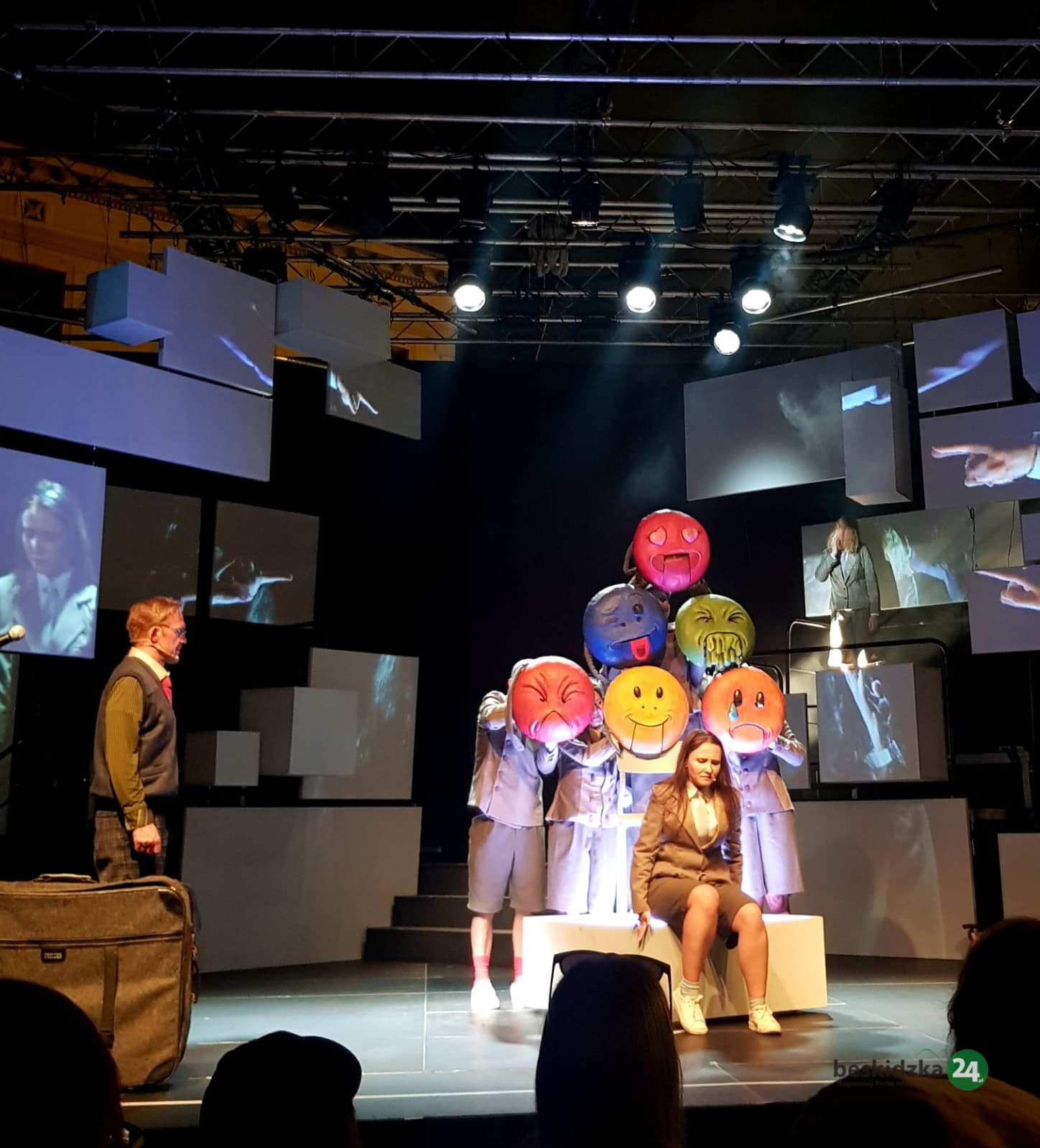 Prapremiera w rytmie problemów młodzieży. Mocny spektakl Banialuki na Pigalu