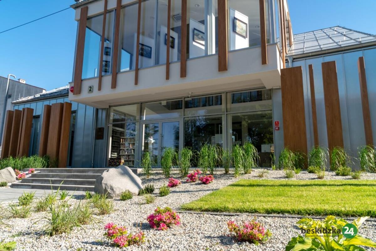 Nieczynna biblioteka w Buczkowicach. Kontrolują księgozbiór