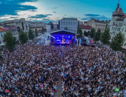 Młodzi bawili się w Bielsku-Białej. Koncert przyciągnął tłumy