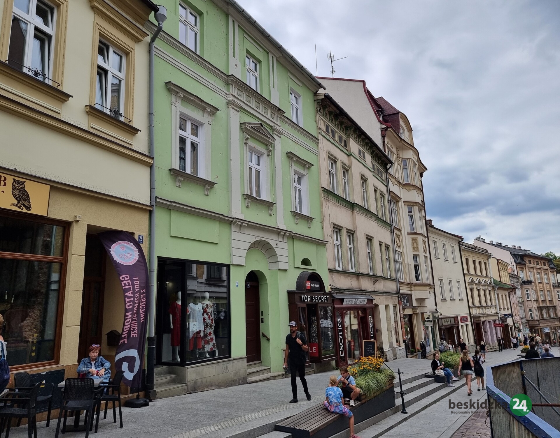 Budowlańcy wracają na ul. Głęboką w Cieszynie. Kamienicę nr 31 czeka remont elewacji
