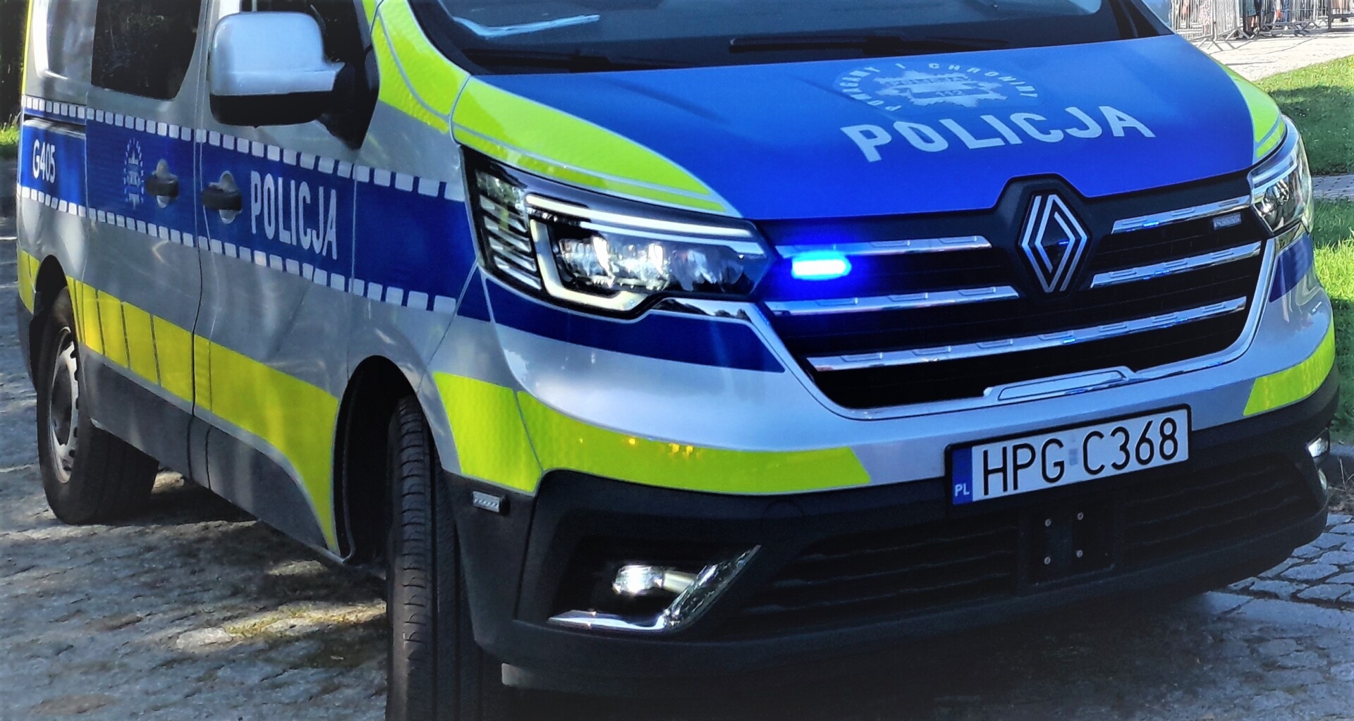 Czwórka dzieci pod opieką nietrzeźwej matki. Kobietę zatrzymała policja