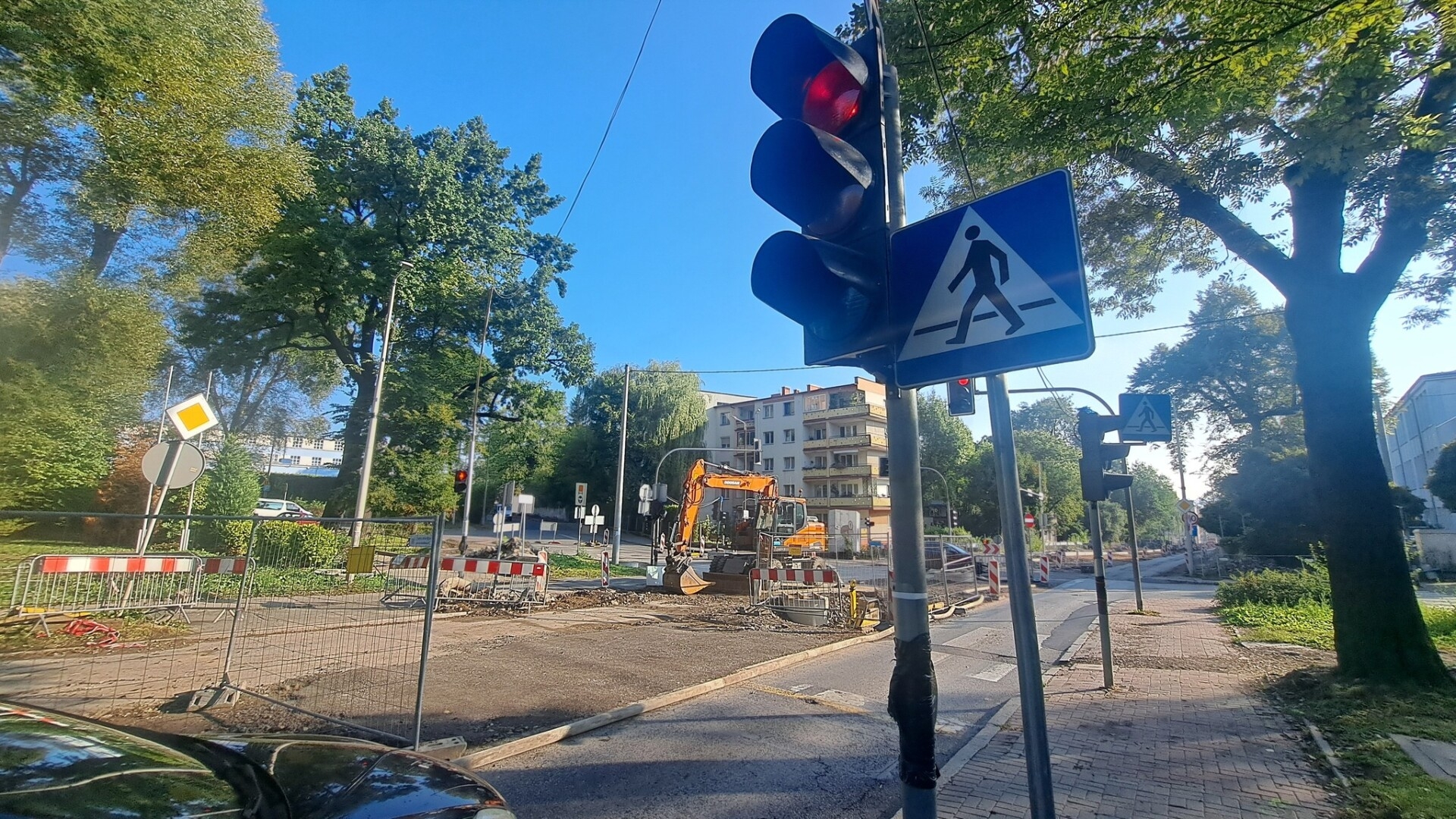 Przez Piastowską nie da się przejść. Radny interweniuje w Ratuszu