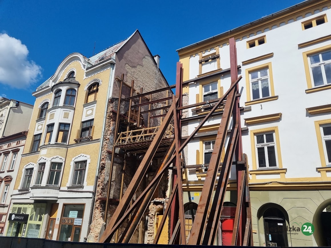 Osiem miesięcy po wybuchu Cieszyn przedstawia plany odbudowy