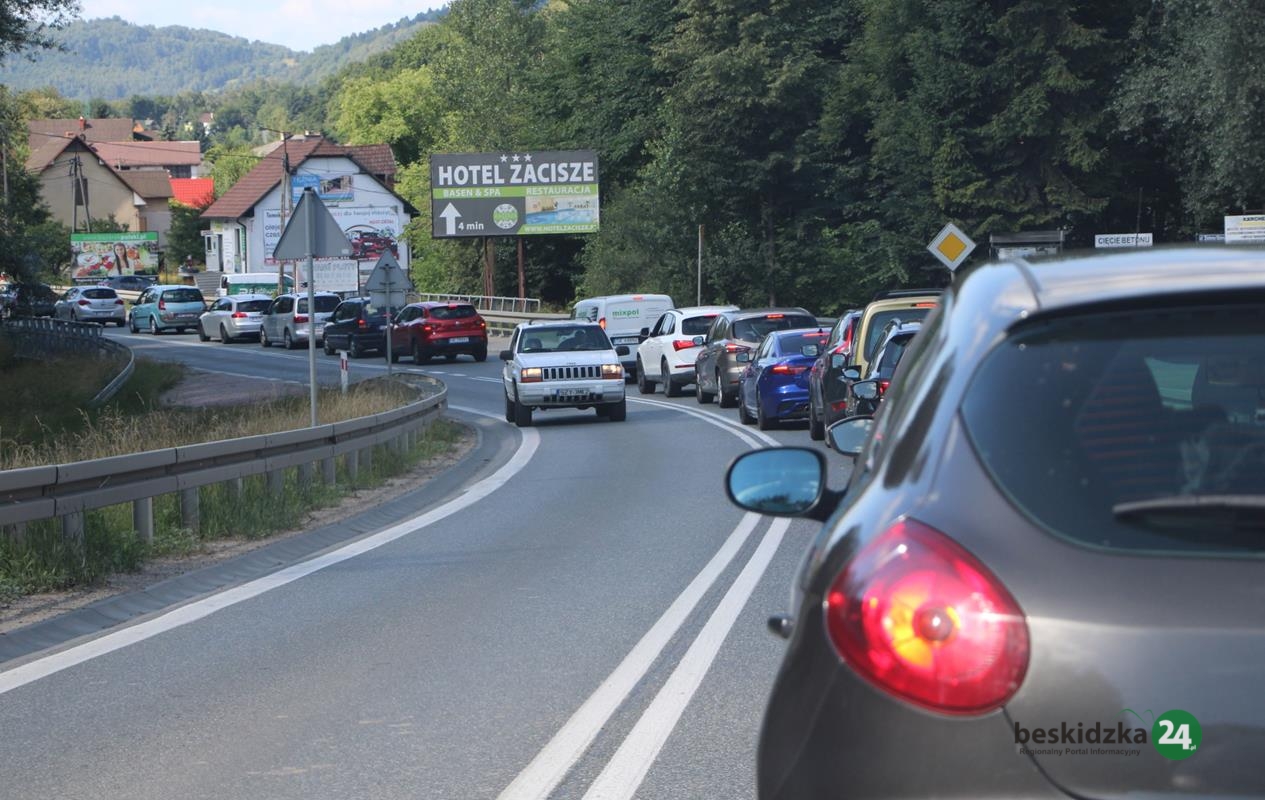 Rusza remont Przybędza – Węgierska Górka. Drogowy koszmarek na kilka tygodni