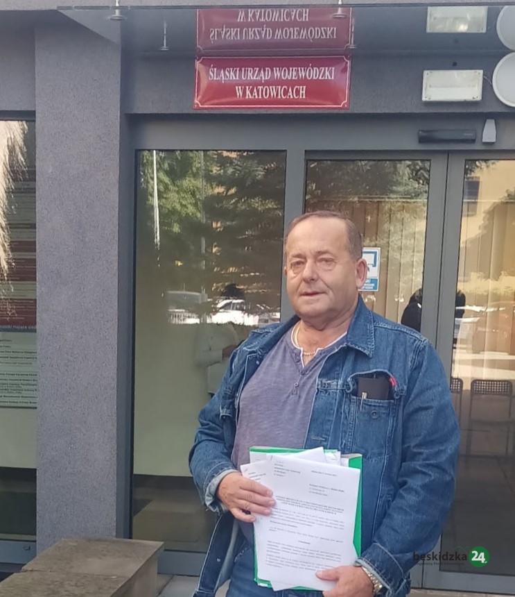 Złożyli podpisy w sprawie referendum w gminie Jeleśnia