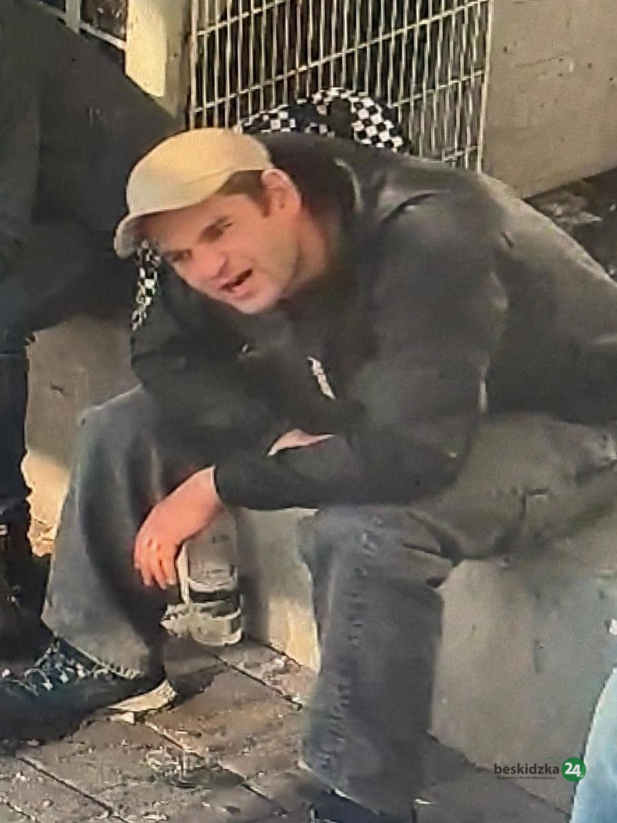 Ukradli alkohol z lodówki. Policja publikuje wizerunki