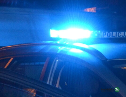 Nietrzeźwi rodzice „opiekowali się” kilkuletnimi dziećmi