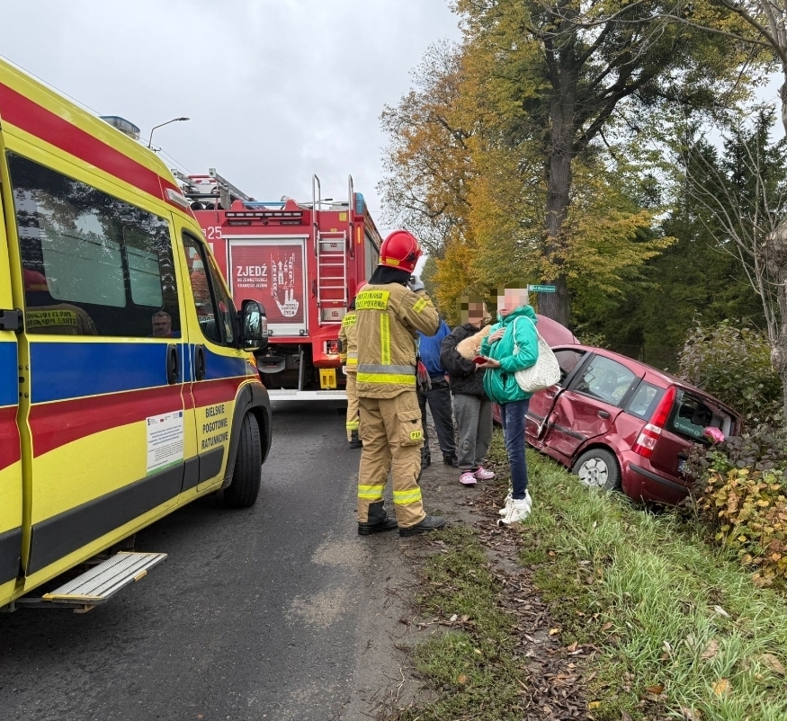 Kolizja na ulicy Bielskiej w Jaworzu. Seniorka prowadziła po pijaku