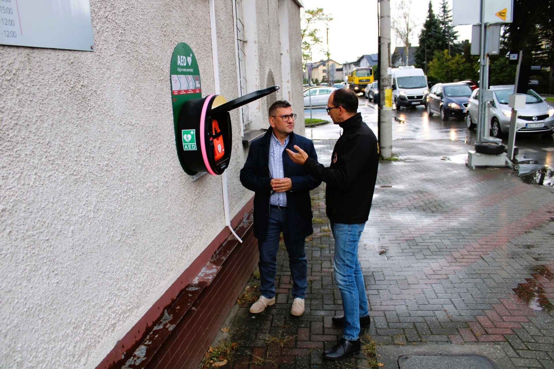 Chybie: nowe defibrylatory AED w remizach i urzędzie