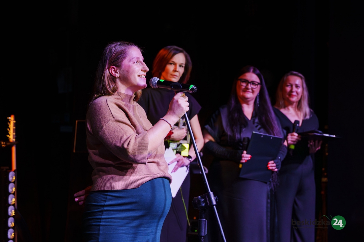 Trzy nagrody dla Bajki! Spektakl Frankenstein triumfował na 3. Międzynarodowym Festiwalu Teatrów Lalek w Będzinie