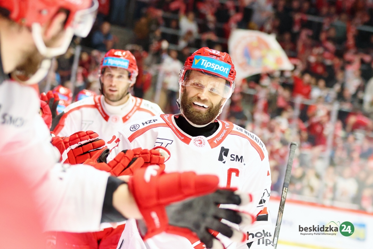 Trzynieccy Oceláři się nie zatrzymują. Ósma wygrana z rzędu | ZDJĘCIA