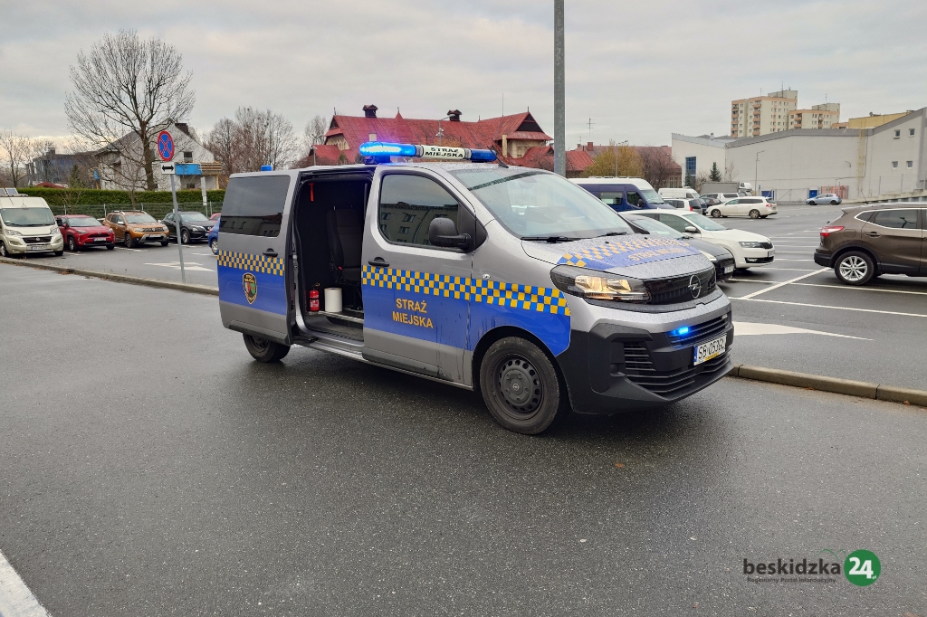 Zaparkowali na parkingu… w miejscu zabronionym! – foto