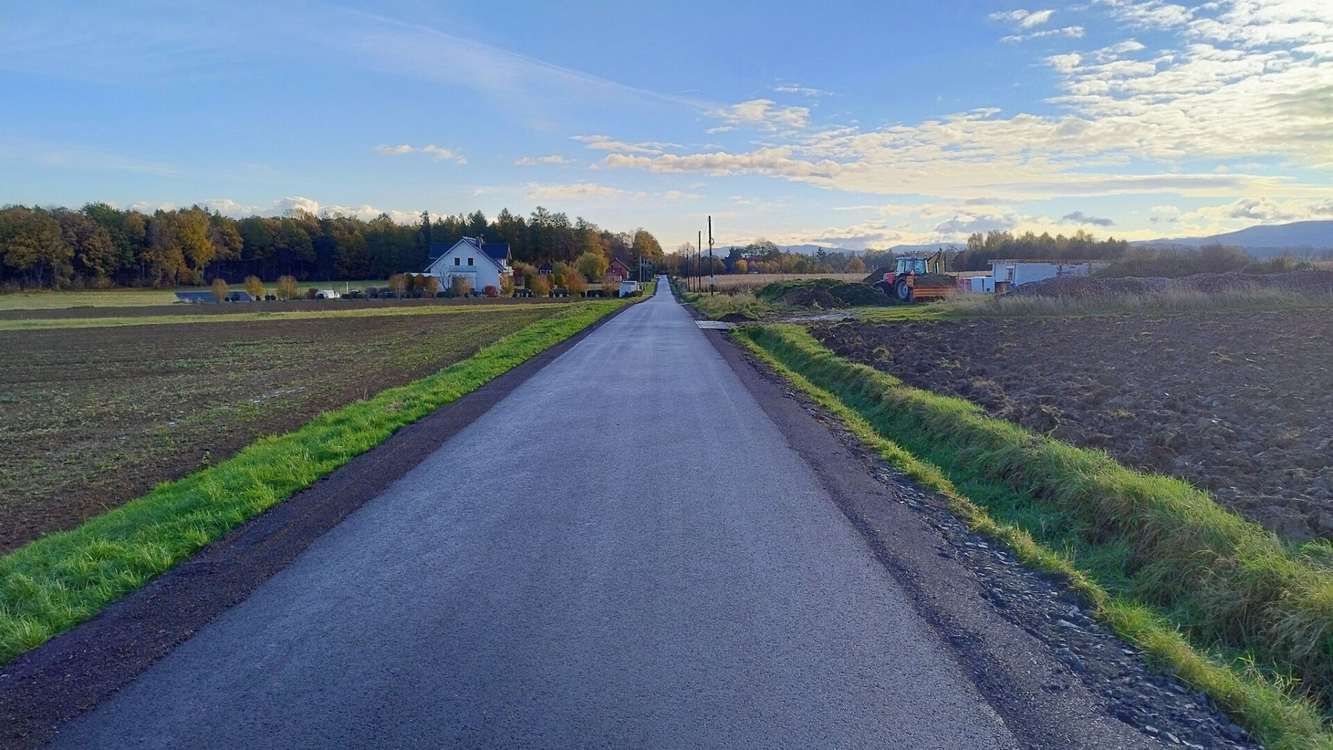 Remonty dróg w gminie Skoczów. Ulica Pod Dębiną odebrana, Wiślicka w remoncie
