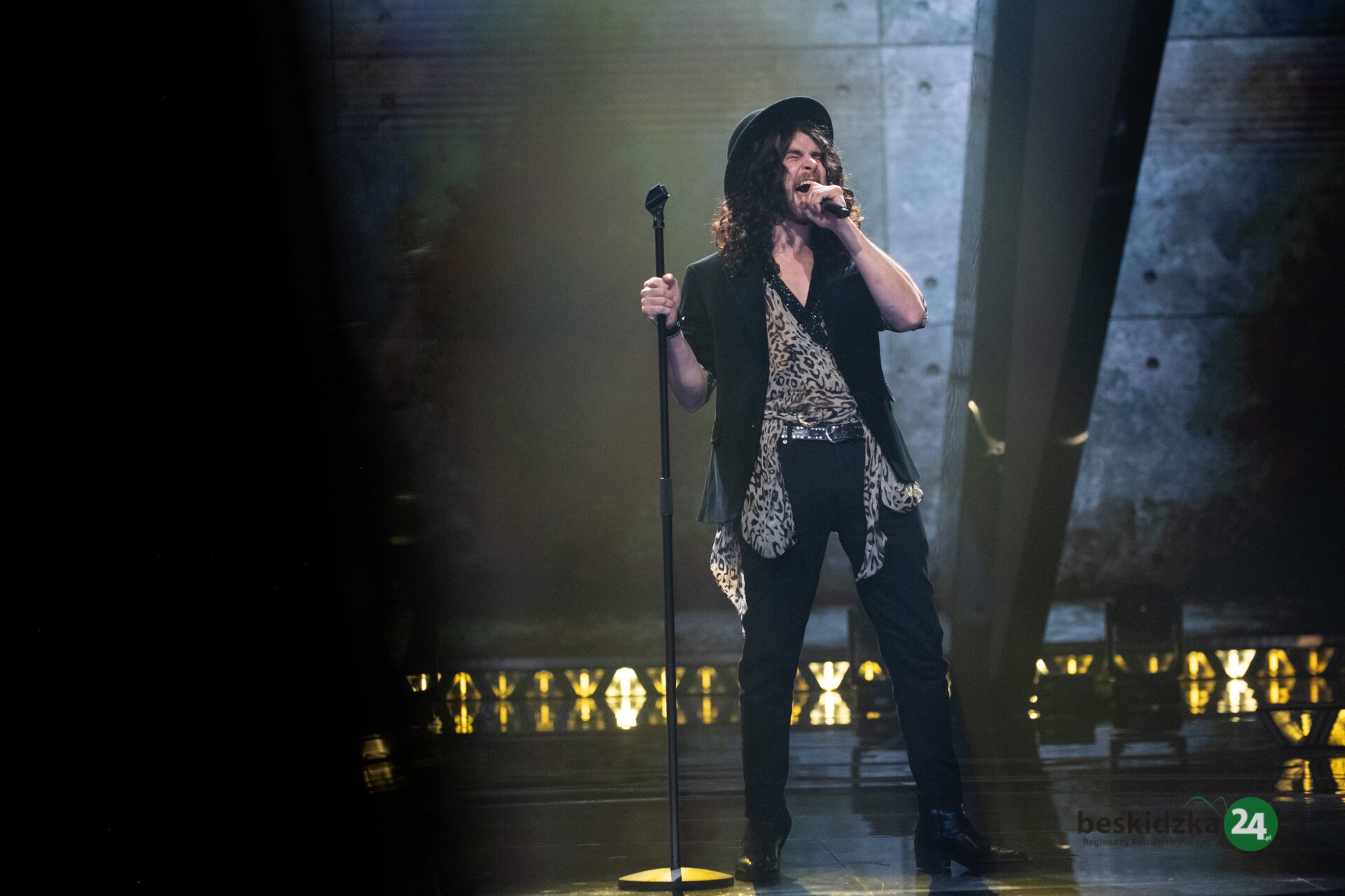 Dominik Czuż z Bielska-Białej z pierwszym oficjalnym singlem. Premierowe wykonanie dziś w półfinale The Voice of Poland