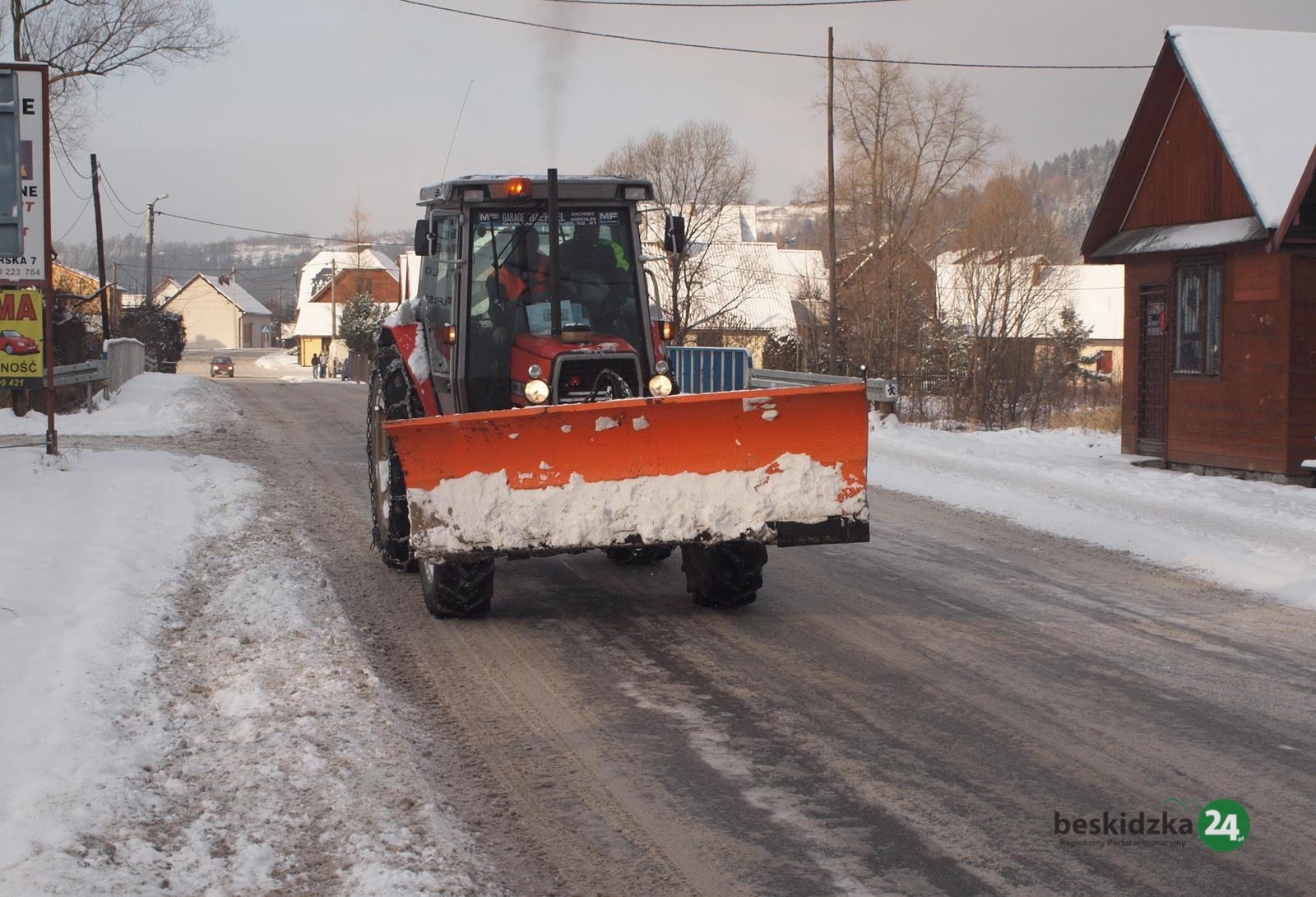 Kto odpowiada za odśnieżanie dróg powiatowych na Żywiecczyźnie?