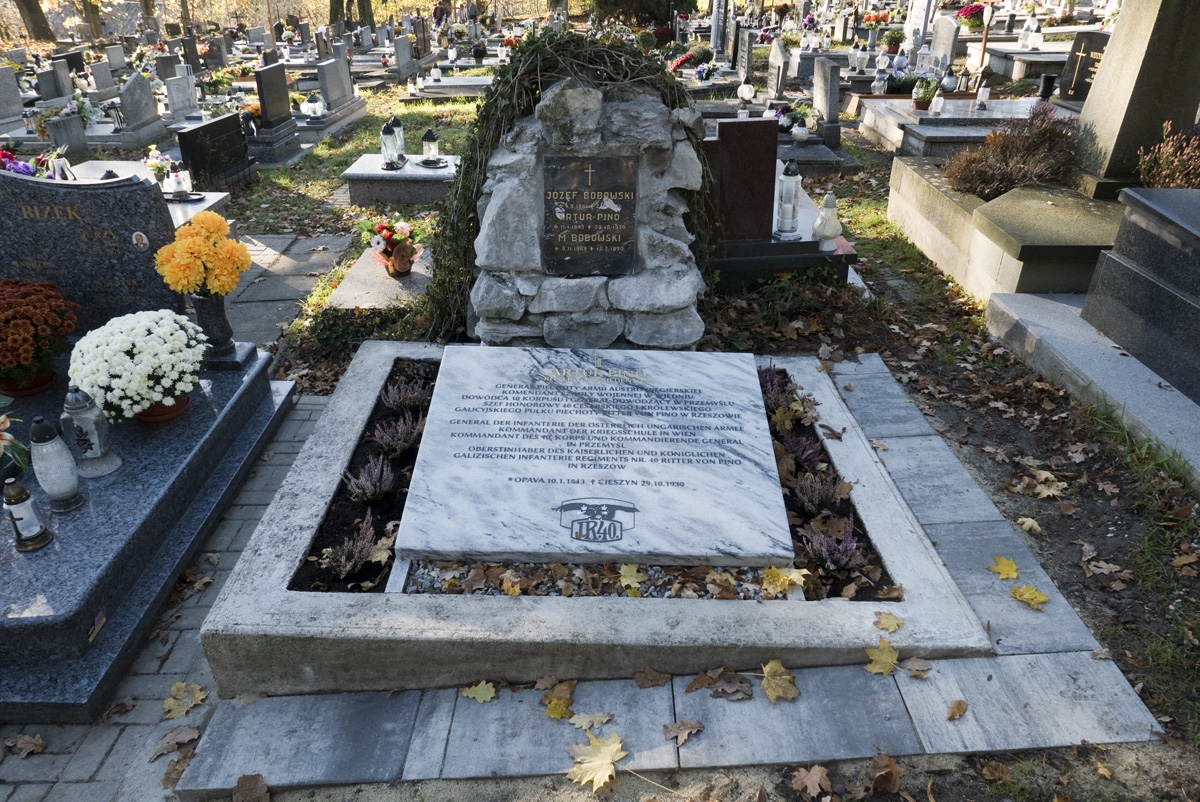 Przywrócona pamięć o generale c.k. armii. Cieszyński grób przemówił po stu latach
