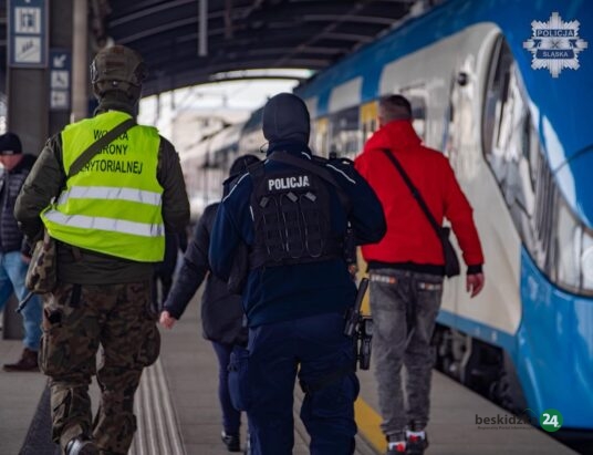 Blisko tysiąc żołnierzy i funkcjonariuszy skierowano do ochrony infrastruktury kolejowej w województwie