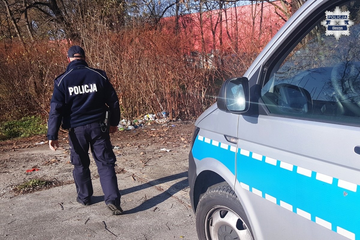 Szybkie działania policjantów w Ustroniu. Odnaleźli poszukiwanego seniora