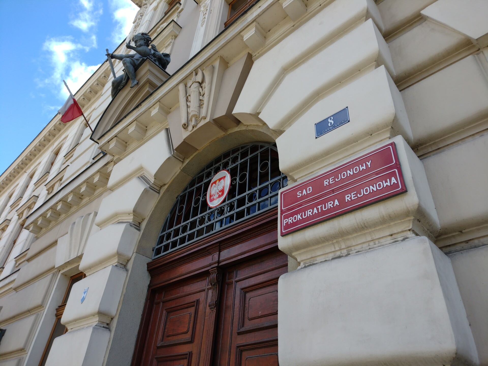 Zatrzymani za handel prekursorami. Cieszyński sąd zdecydował o ich areszcie