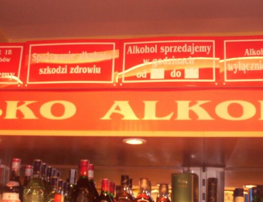 Nie dostał alkoholu – zadzwonił po policję!