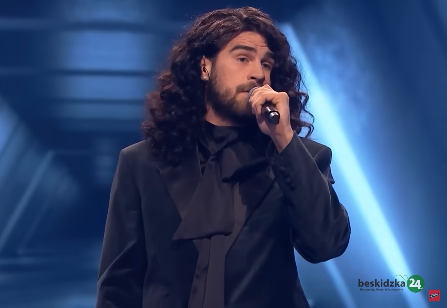 Utalentowany bielszczanin podbija serca widzów i jurorów „The Voice of Poland”