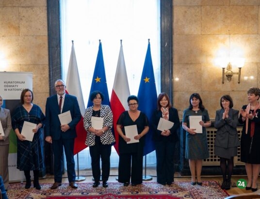 Dyrektor cieszyńskiej szkoły z nagrodą ministra