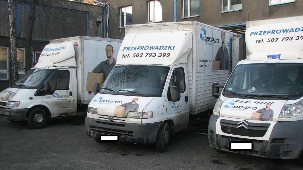 Samochody firmy przeprowadzkowej Trans-Speed – usługi przeprowadzki i transportu mebli w Katowicach